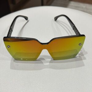 Stylish Chic Effervescent Sunglasses, New